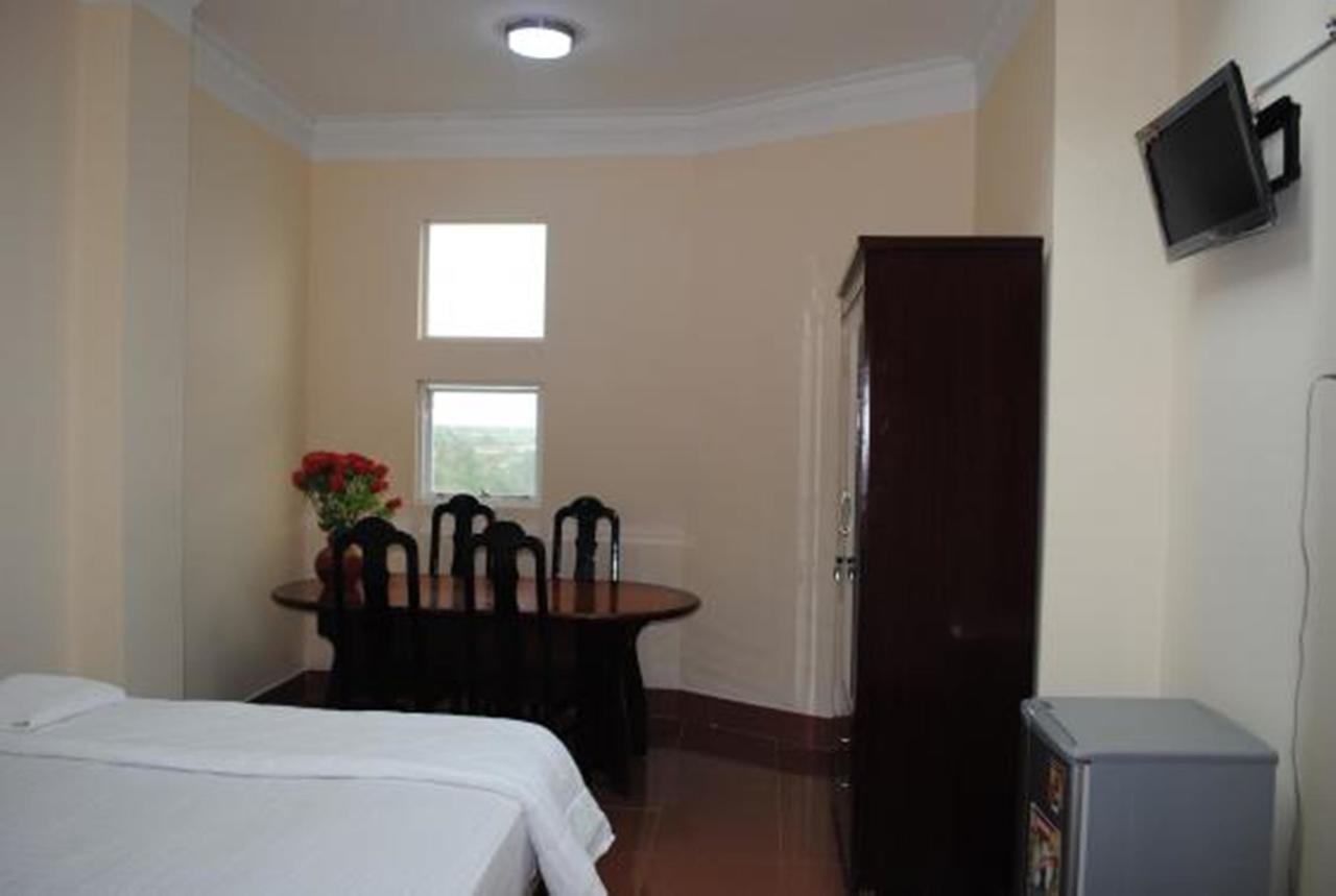 Thanh Nhan 1 Hotel Cà Mau Екстериор снимка